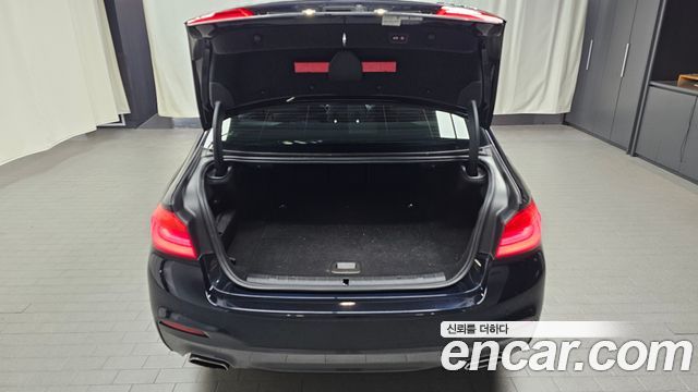 BMW 5-Series 2020 — photo 22