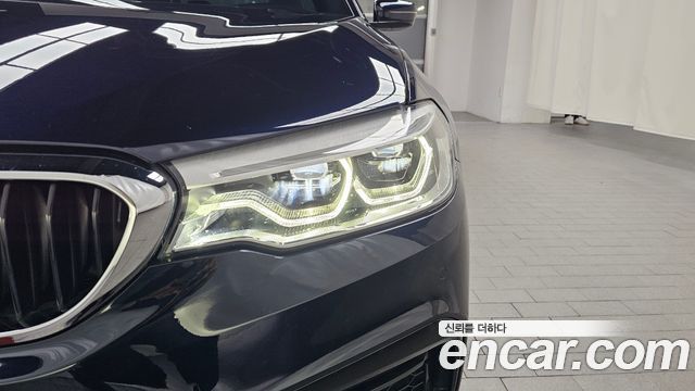 BMW 5-Series 2020 — photo 8