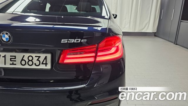 BMW 5-Series 2020 — photo 9