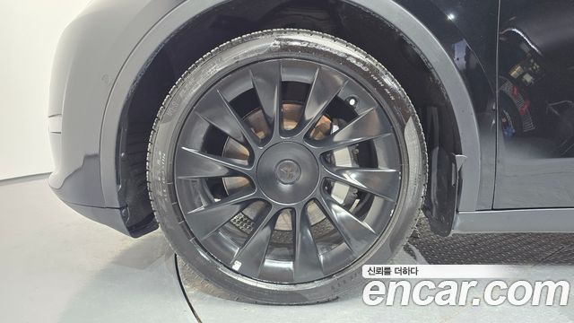 Tesla Model Y 2022 — photo 5