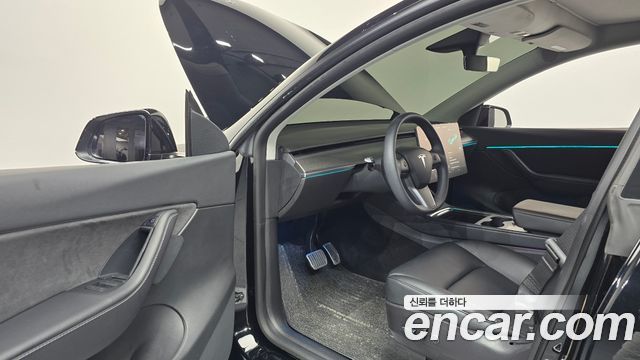 Tesla Model Y 2022 — photo 13