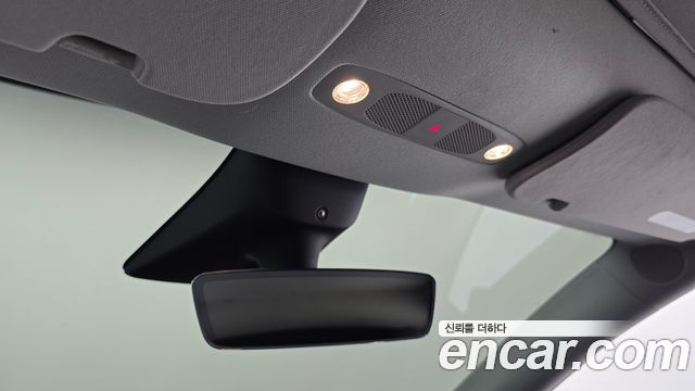 Tesla Model Y 2022 — photo 21