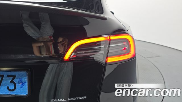 Tesla Model Y 2022 — photo 9