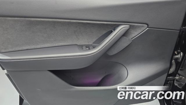 Tesla Model Y 2022 — photo 14