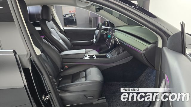 Tesla Model Y 2022 — photo 16
