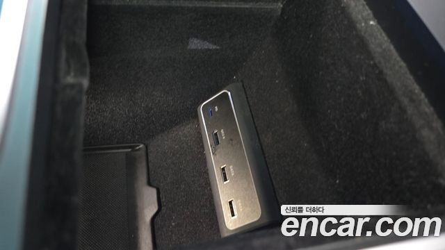 Tesla Model Y 2022 — photo 28