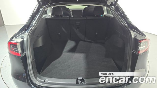 Tesla Model Y 2022 — photo 30