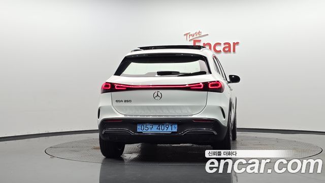 Mercedes-Benz EQA 2024 — photo 4