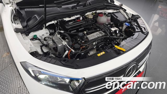 Mercedes-Benz EQA 2024 — photo 6
