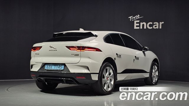 Jaguar I-PACE 2019 — photo 2