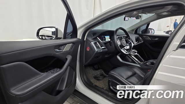 Jaguar I-PACE 2019 — photo 10