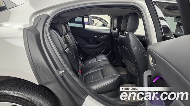 Jaguar I-PACE 2019 — photo 12