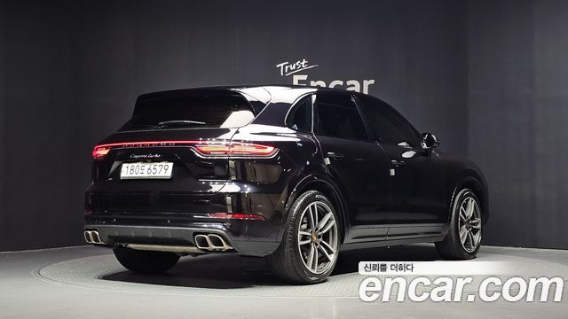Porsche Cayenne 2020 — photo 2