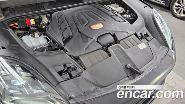 Porsche Cayenne 2020 — photo 6