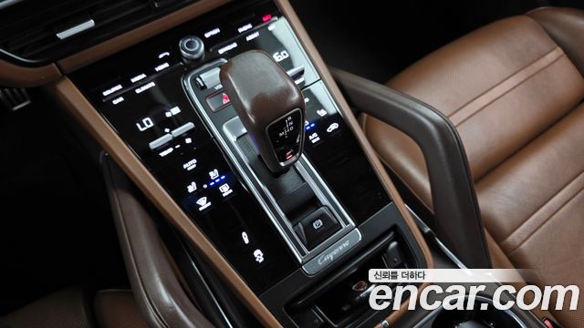 Porsche Cayenne 2020 — photo 9