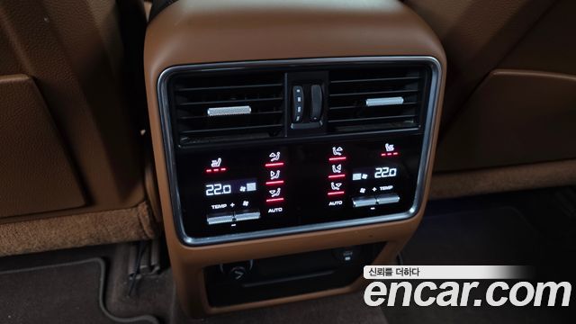 Porsche Cayenne 2020 — photo 18