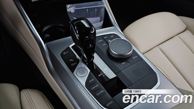BMW 3-Series 2022 — photo 9