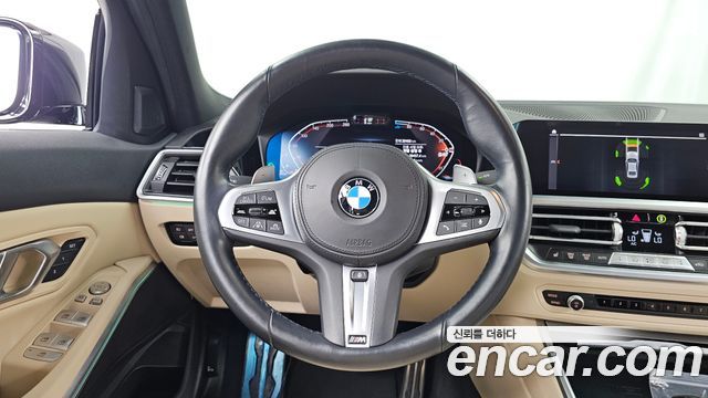 BMW 3-Series 2022 — photo 13