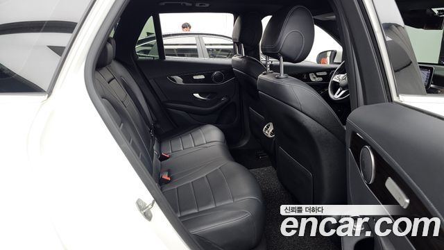 Mercedes-Benz GLC-Class 2020 — photo 18