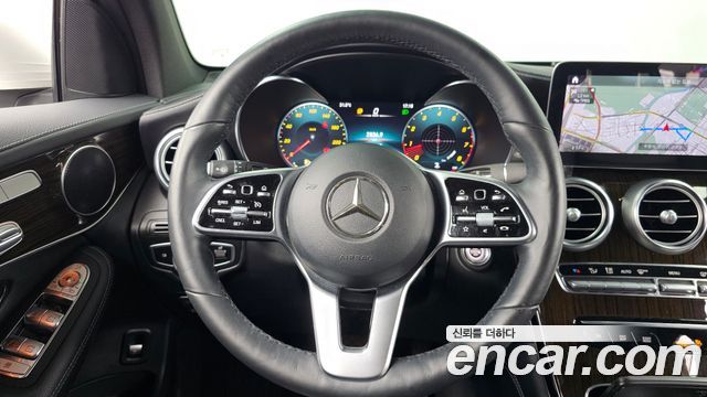 Mercedes-Benz GLC-Class 2020 — photo 19