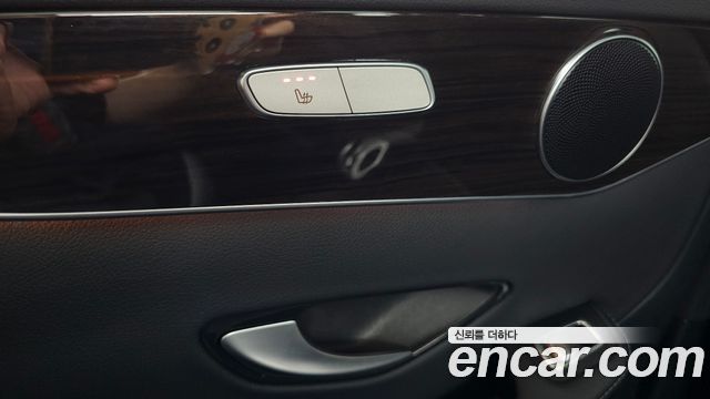 Mercedes-Benz GLC-Class 2020 — photo 24