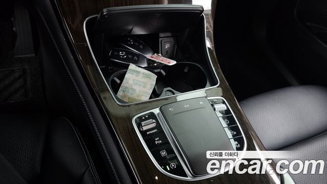 Mercedes-Benz GLC-Class 2020 — photo 27