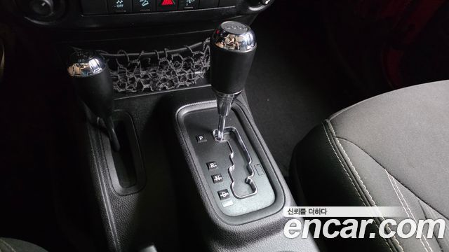 Jeep Wrangler 2015 — photo 9