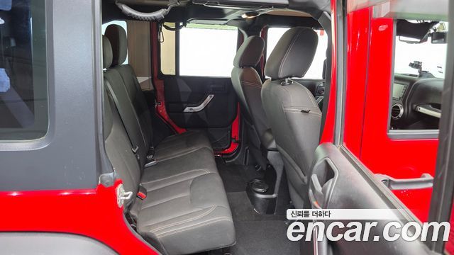 Jeep Wrangler 2015 — photo 12