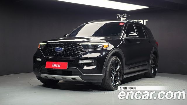 Ford Explorer 2021 — photo 1