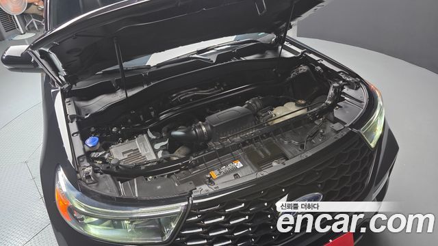 Ford Explorer 2021 — photo 6