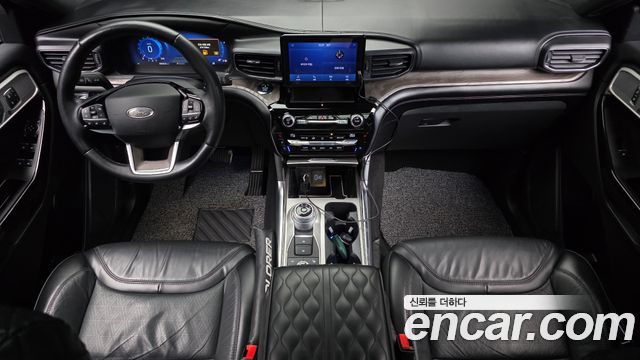 Ford Explorer 2021 — photo 10