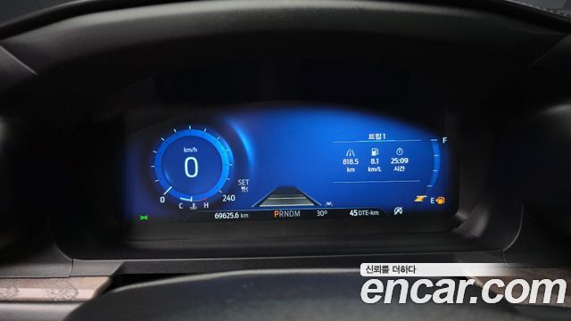 Ford Explorer 2021 — photo 11