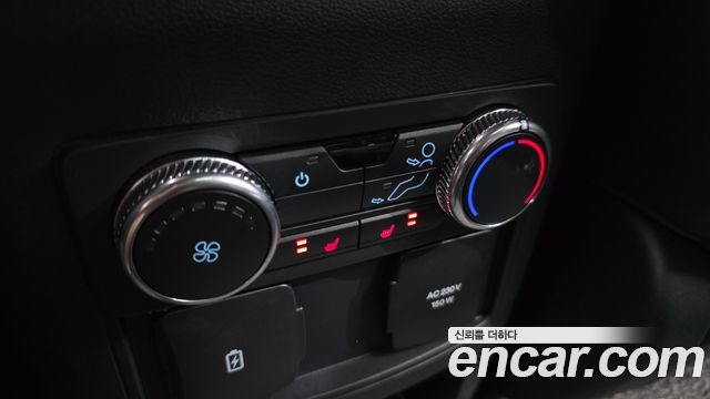 Ford Explorer 2021 — photo 24