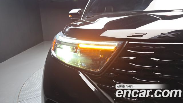 Ford Explorer 2021 — photo 8