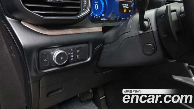 Ford Explorer 2021 — photo 29