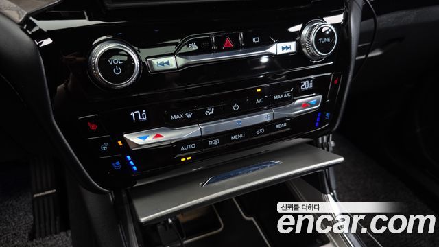 Ford Explorer 2021 — photo 35