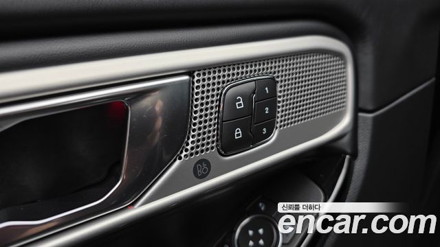 Ford Explorer 2021 — photo 36