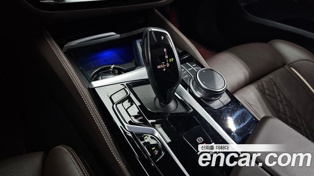 BMW Gran Turismo 2022 — photo 12