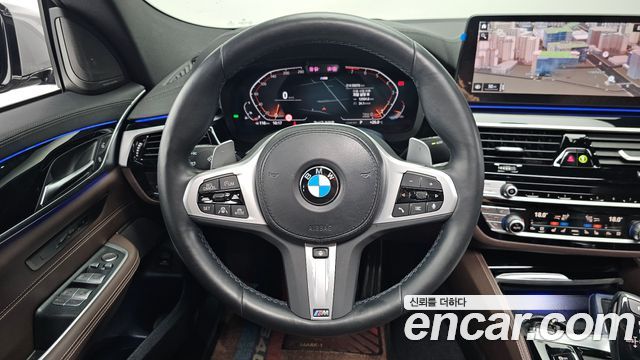 BMW Gran Turismo 2022 — photo 19