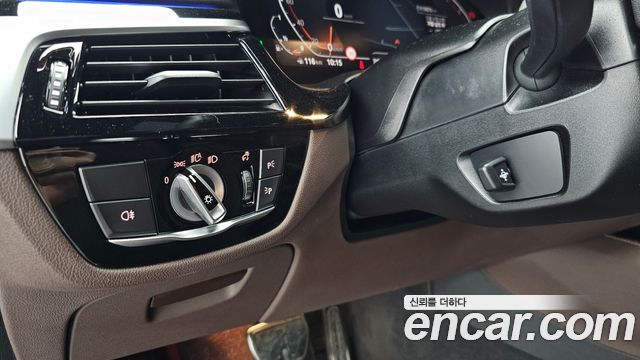 BMW Gran Turismo 2022 — photo 20