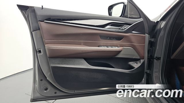BMW Gran Turismo 2022 — photo 14