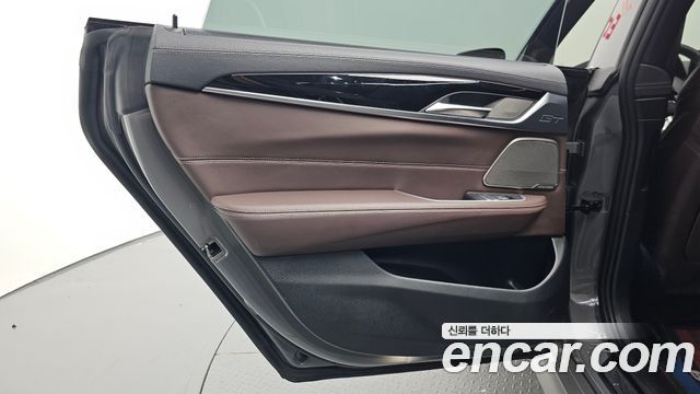BMW Gran Turismo 2022 — photo 15