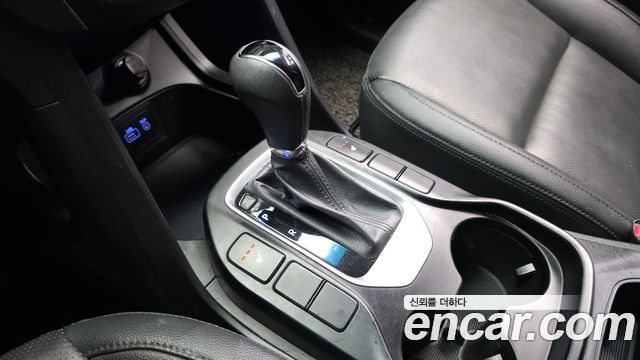 Hyundai Santafe 2016 — photo 9