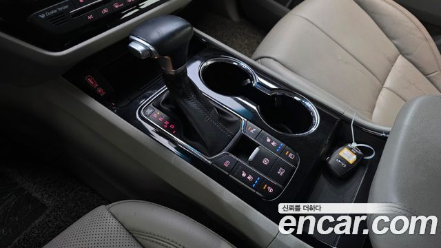 Kia Canival 2020 — photo 12