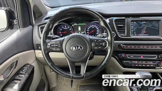 Kia Canival 2020 — photo 19