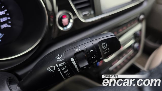 Kia Canival 2020 — photo 25