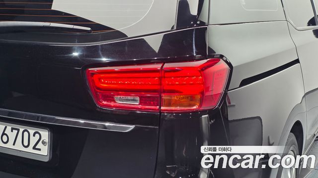 Kia Canival 2020 — photo 9