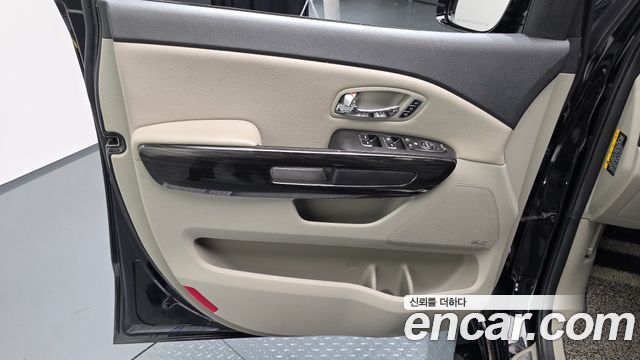Kia Canival 2020 — photo 15