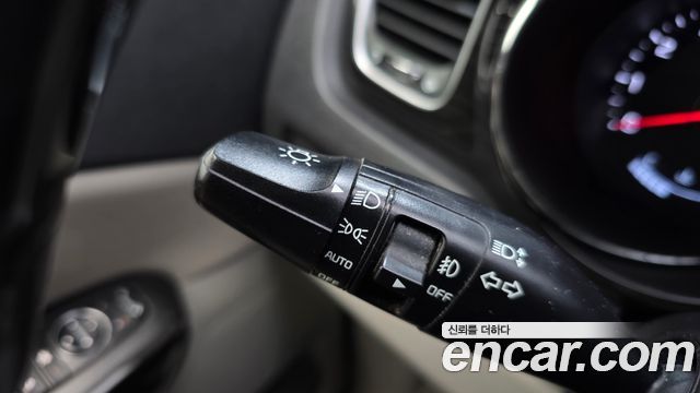Kia Canival 2020 — photo 27