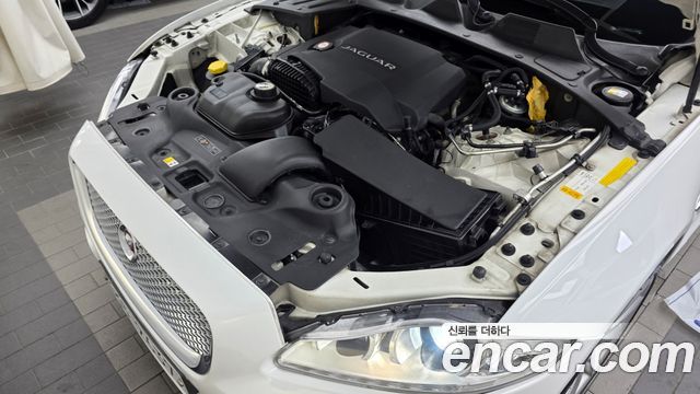Jaguar XJ 2014 — photo 6